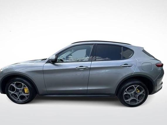 ALFA ROMEO STELVIO 2018 ZASFAKPN3J7B94334 image ALFA ROMEO STELVIO 2018 ZASFAKPN3J7B94334 image